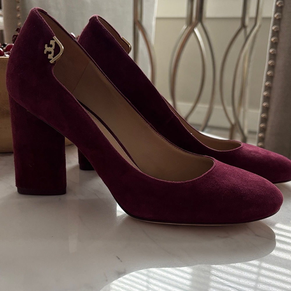 Tory Burch suede heel